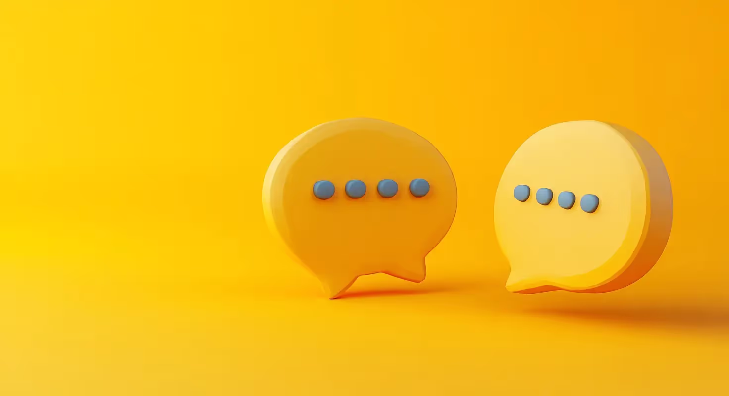 How Call Center Supervisors Can Effectively Live Chat with Agents